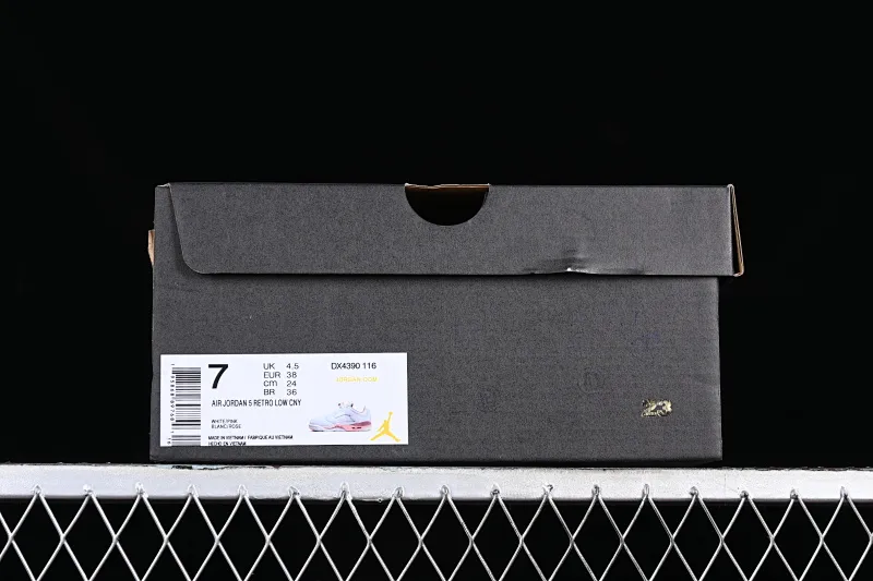 All categories Air Jordan Jordan series basketball shoes Air Jordan 5 Air Jordan Retro Low AJ5 Joe 5 white and pink low-top basketball shoes DX4390-116
